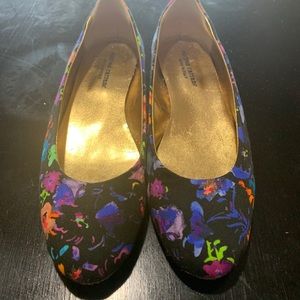 Andrea Carrano floral flats